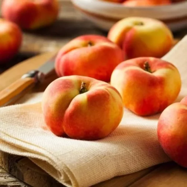 هلو انجیری؛ میوه‌ای تابستانی با طعمی شیرین و خواص فراوان