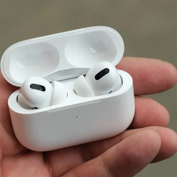 AirPods Pro از طراحی کاملاً متفاوتی نسبت به ایرپادهای استاندارد